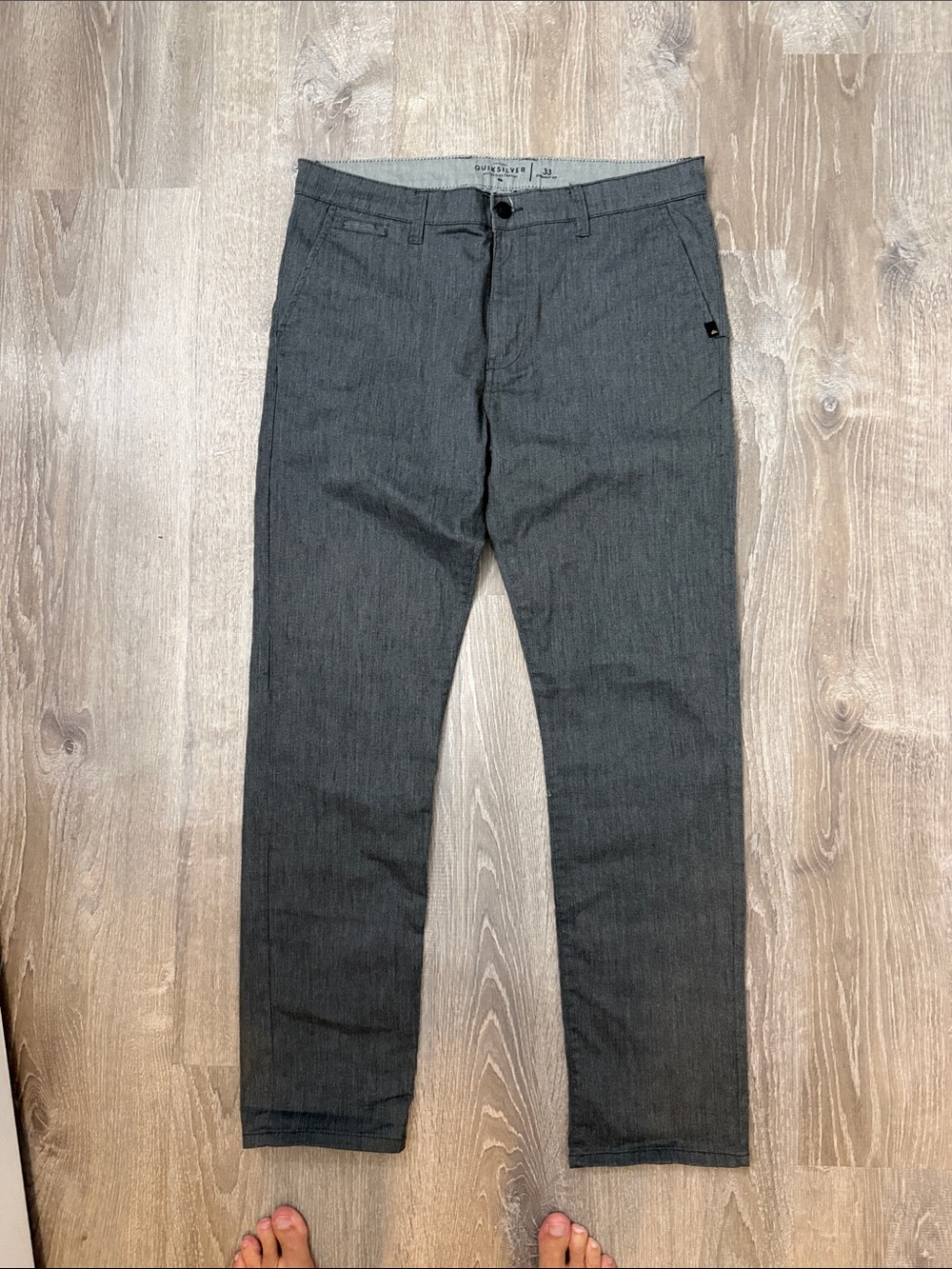 Quiksilver Men’s Slim Straight Jeans in Dark Gray